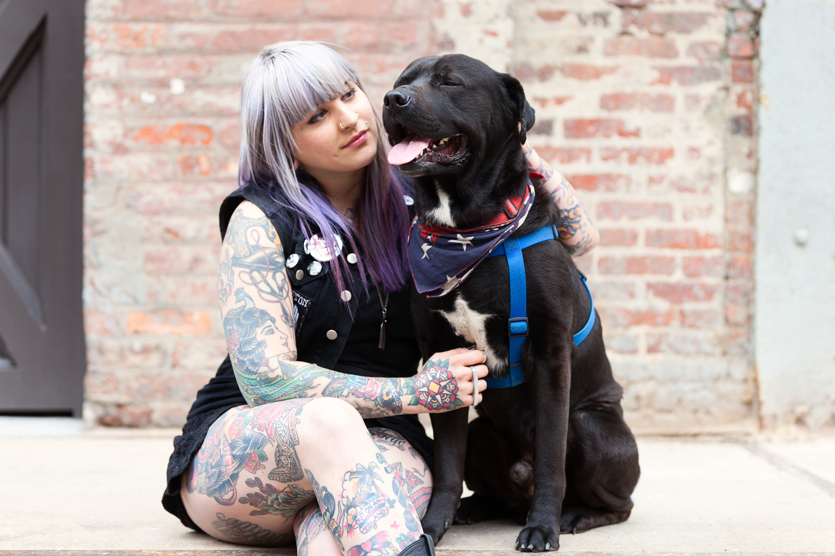 Dogs_with_tattooed_owners_12