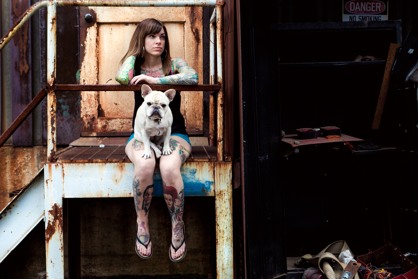 Dogs_with_tattooed_owners_28
