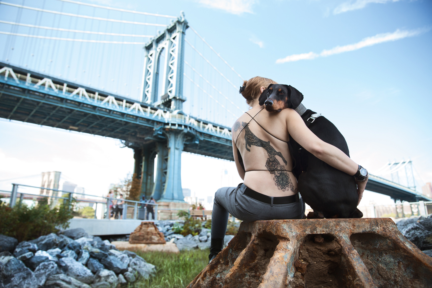 Dogs_with_tattooed_owners_54
